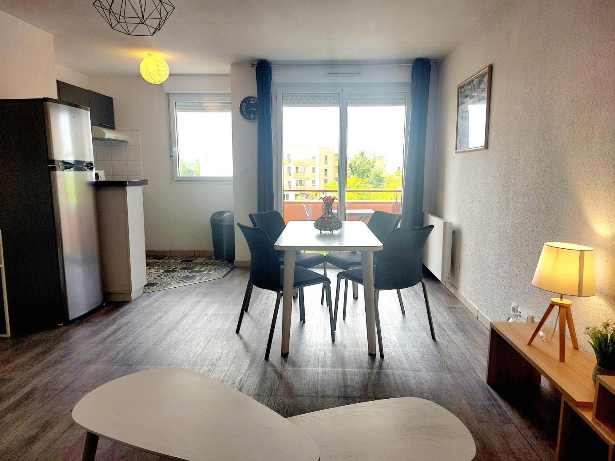 Le Montauriol - Logement Avec Terrasse - Piscine -Tennis - Place De Parking Privee Apartman Montauban Kültér fotó