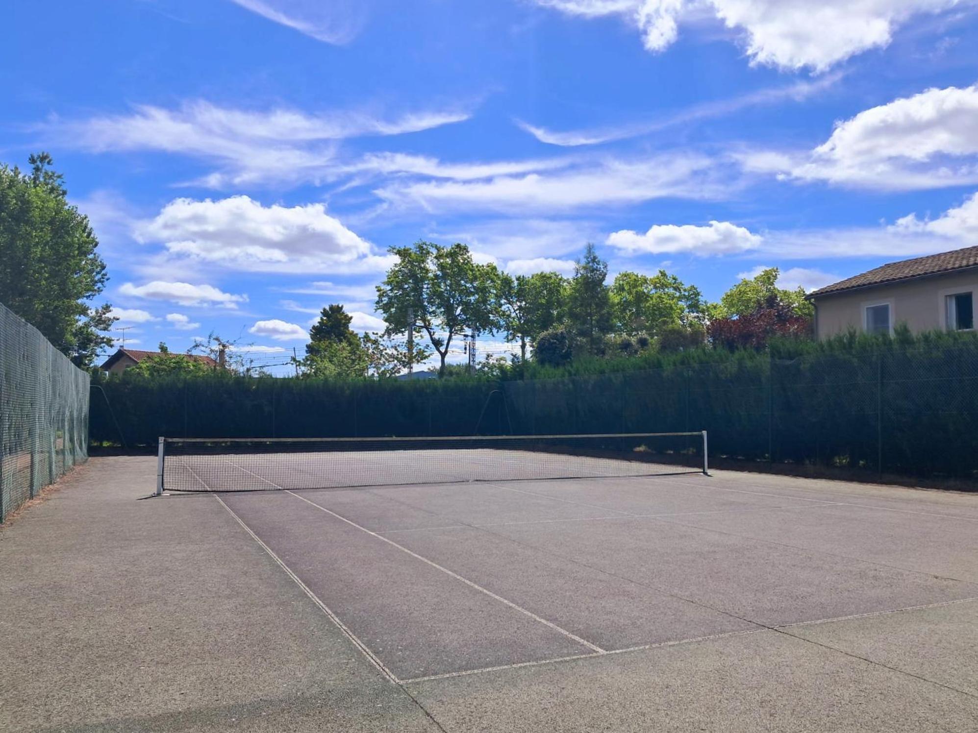 Le Montauriol - Logement Avec Terrasse - Piscine -Tennis - Place De Parking Privee Apartman Montauban Kültér fotó
